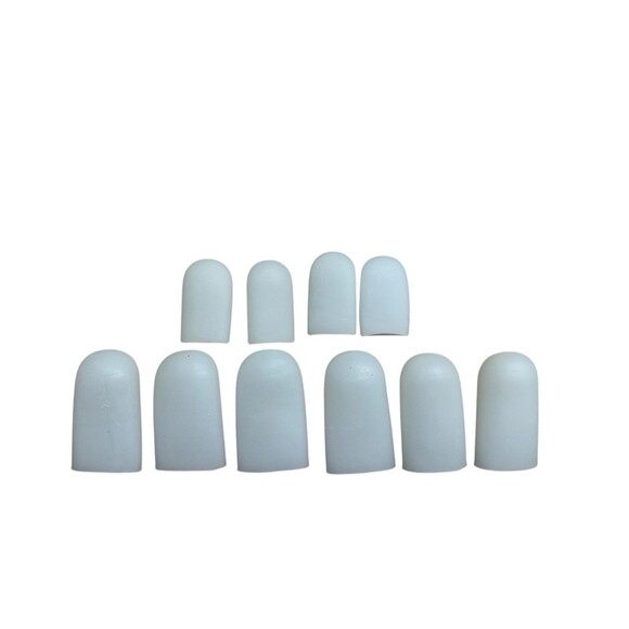 New Silicone Toe Protectors Gel Caps 10 Pack 2 Sizes - Picture 1 of 4